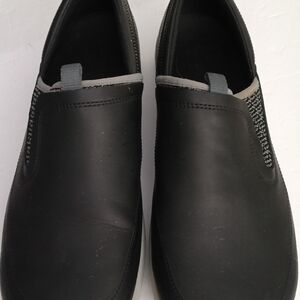 Merrell Black and Gray Slip-On Flats